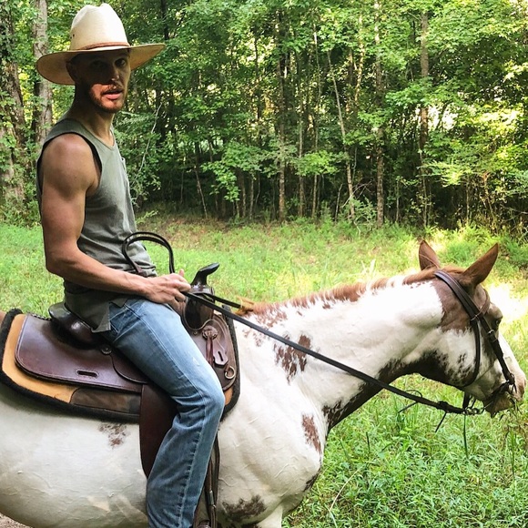 Meet your Posher, Austin - Picture 1 of 1